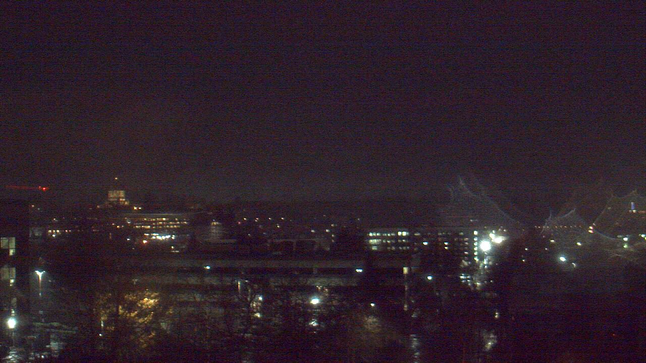 Thumbnail for current weather camera view from Avanti HS in Olympia, Washington