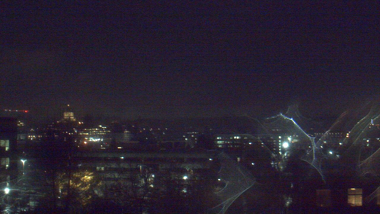 Thumbnail for current weather camera view from Avanti HS in Olympia, Washington