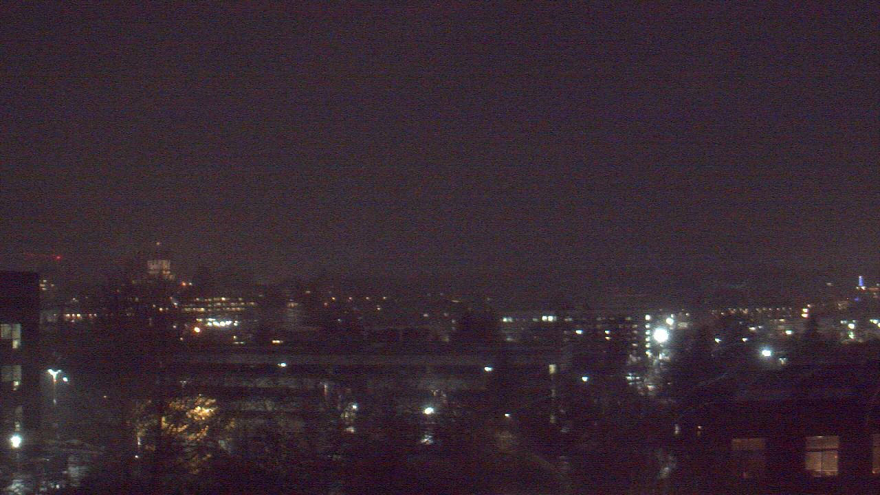 Thumbnail for current weather camera view from Avanti HS in Olympia, Washington