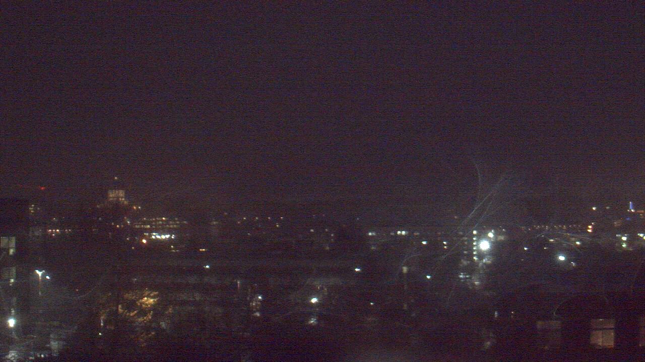 Thumbnail for current weather camera view from Avanti HS in Olympia, Washington