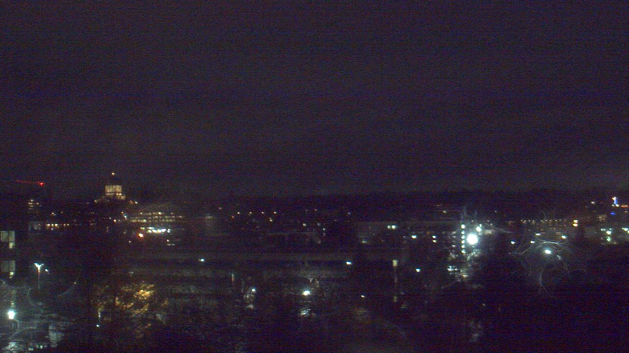 Thumbnail for current weather camera view from Avanti HS in Olympia, Washington