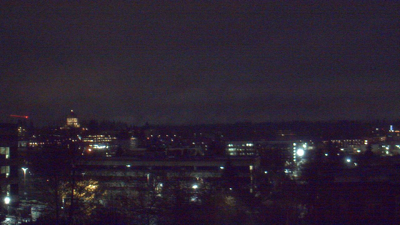 Thumbnail for current weather camera view from Avanti HS in Olympia, Washington