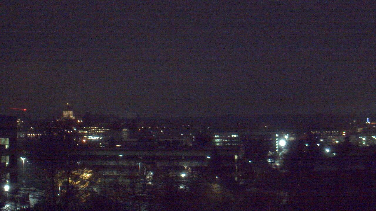 Thumbnail for current weather camera view from Avanti HS in Olympia, Washington