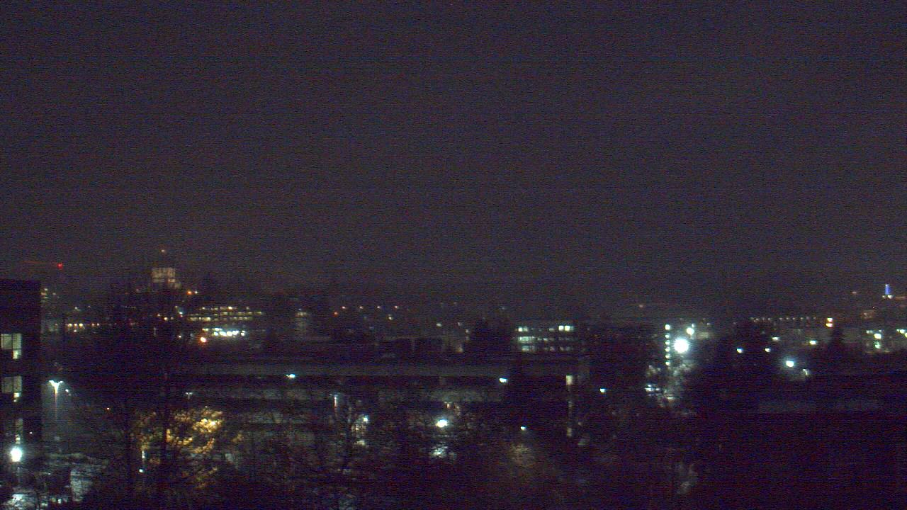 Thumbnail for current weather camera view from Avanti HS in Olympia, Washington