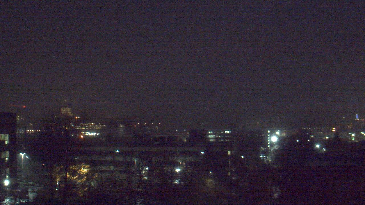 Thumbnail for current weather camera view from Avanti HS in Olympia, Washington