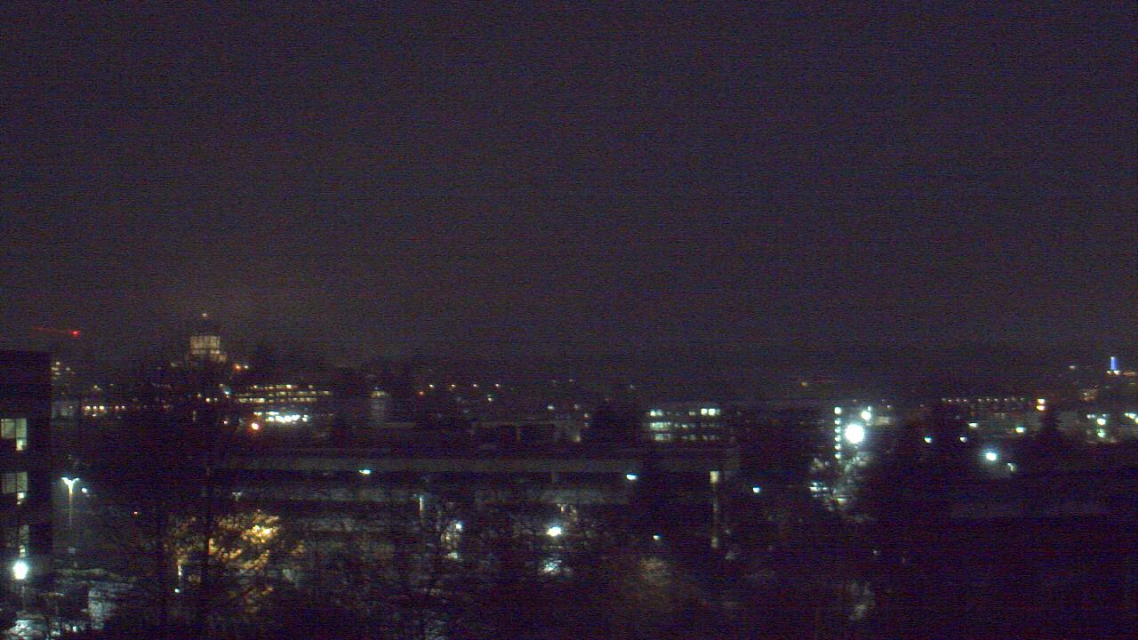 Thumbnail for current weather camera view from Avanti HS in Olympia, Washington