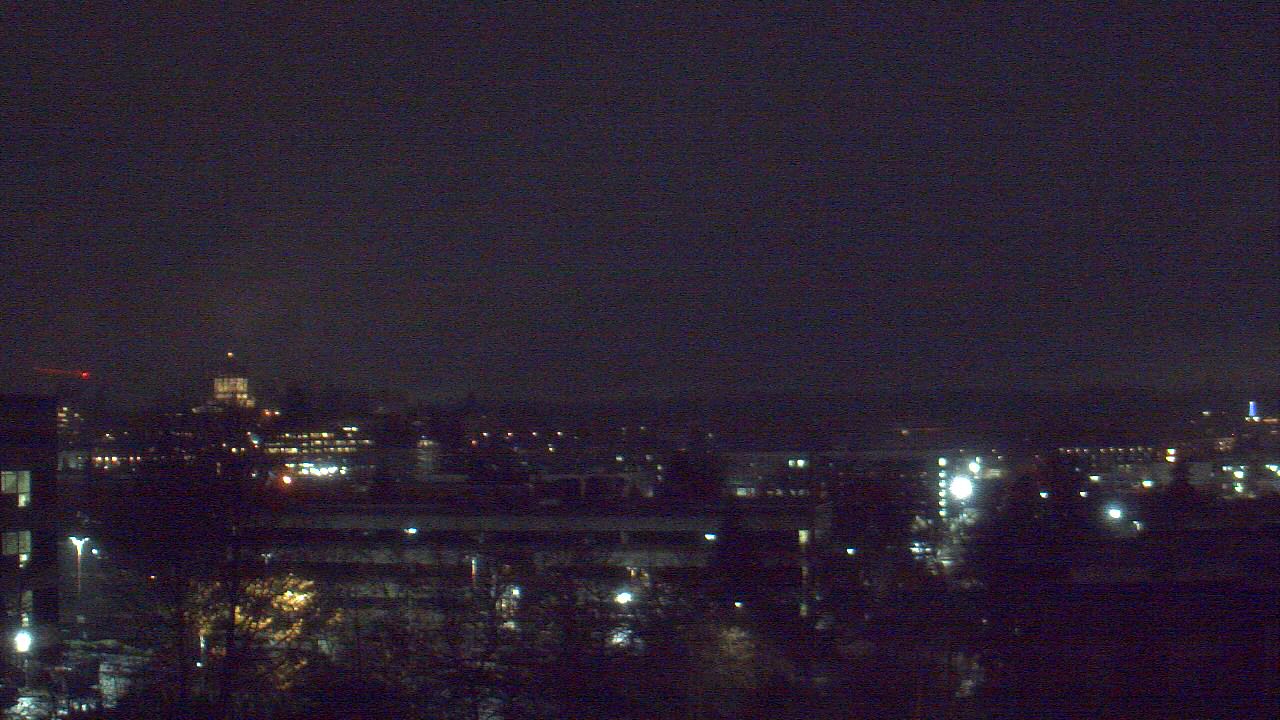 Thumbnail for current weather camera view from Avanti HS in Olympia, Washington