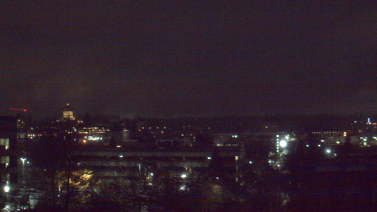 Thumbnail for current weather camera view from Avanti HS in Olympia, Washington