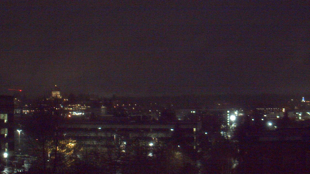 Thumbnail for current weather camera view from Avanti HS in Olympia, Washington