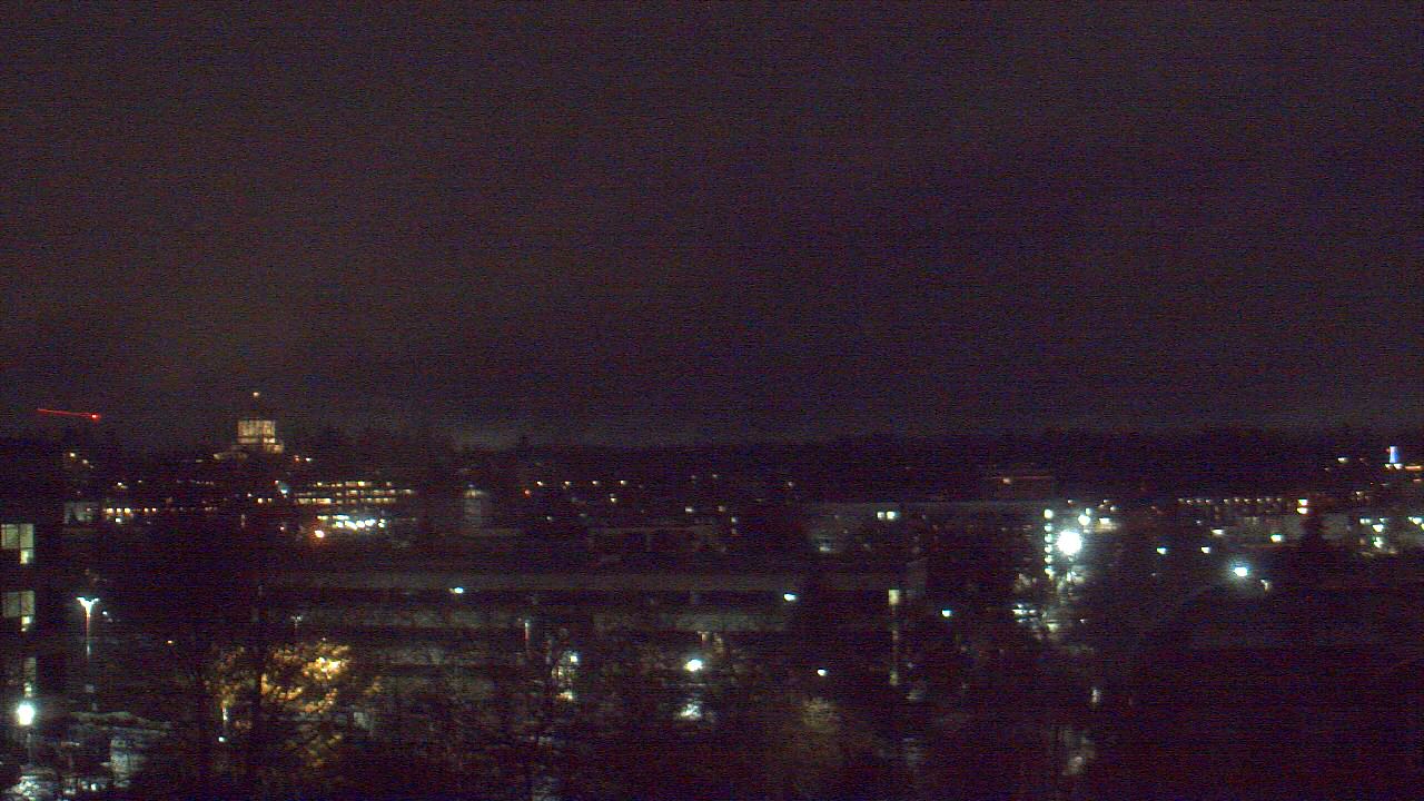 Thumbnail for current weather camera view from Avanti HS in Olympia, Washington