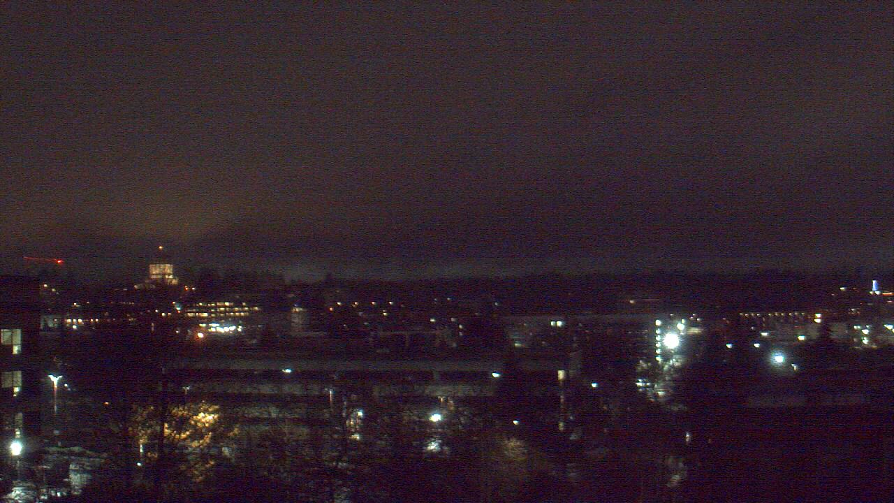 Thumbnail for current weather camera view from Avanti HS in Olympia, Washington
