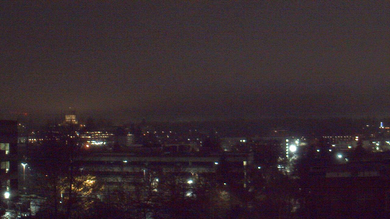 Thumbnail for current weather camera view from Avanti HS in Olympia, Washington