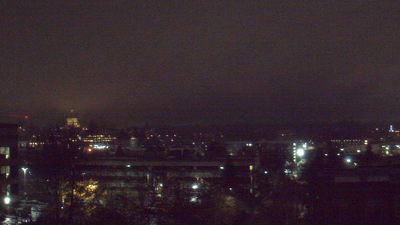 Thumbnail for current weather camera view from Avanti HS in Olympia, Washington