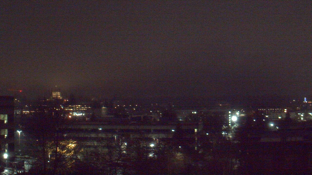 Thumbnail for current weather camera view from Avanti HS in Olympia, Washington