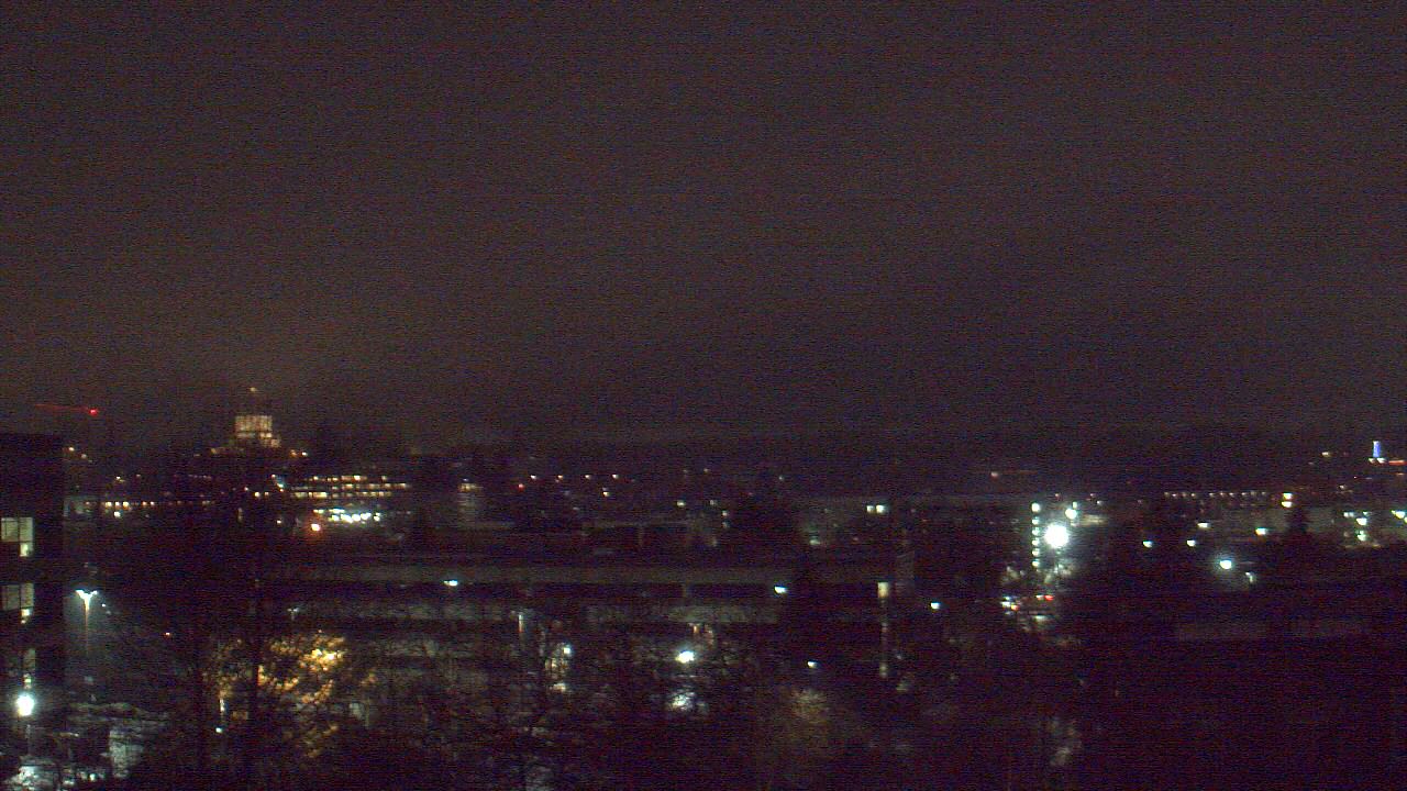 Thumbnail for current weather camera view from Avanti HS in Olympia, Washington