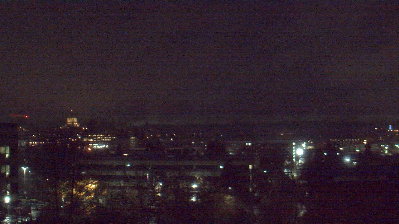 Thumbnail for current weather camera view from Avanti HS in Olympia, Washington