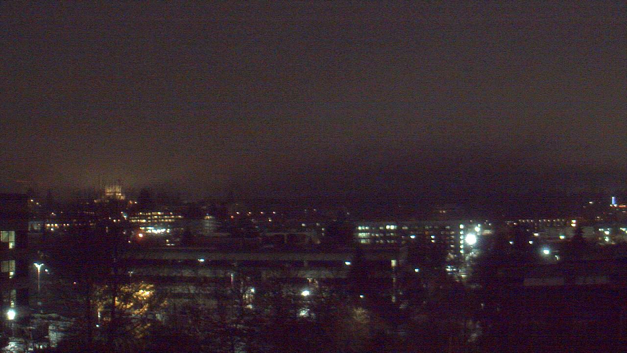 Thumbnail for current weather camera view from Avanti HS in Olympia, Washington