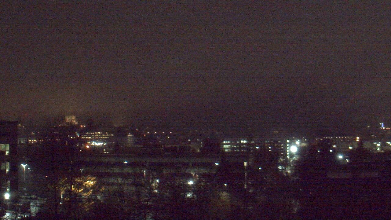 Thumbnail for current weather camera view from Avanti HS in Olympia, Washington