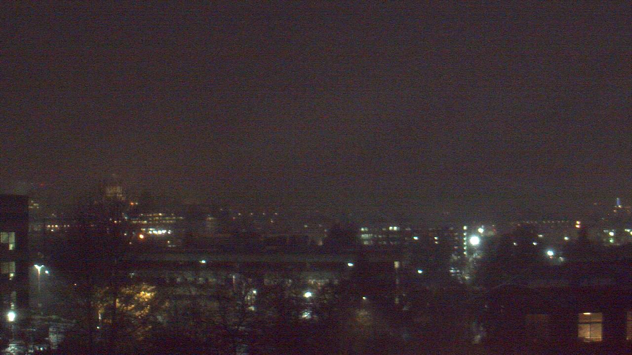Thumbnail for current weather camera view from Avanti HS in Olympia, Washington
