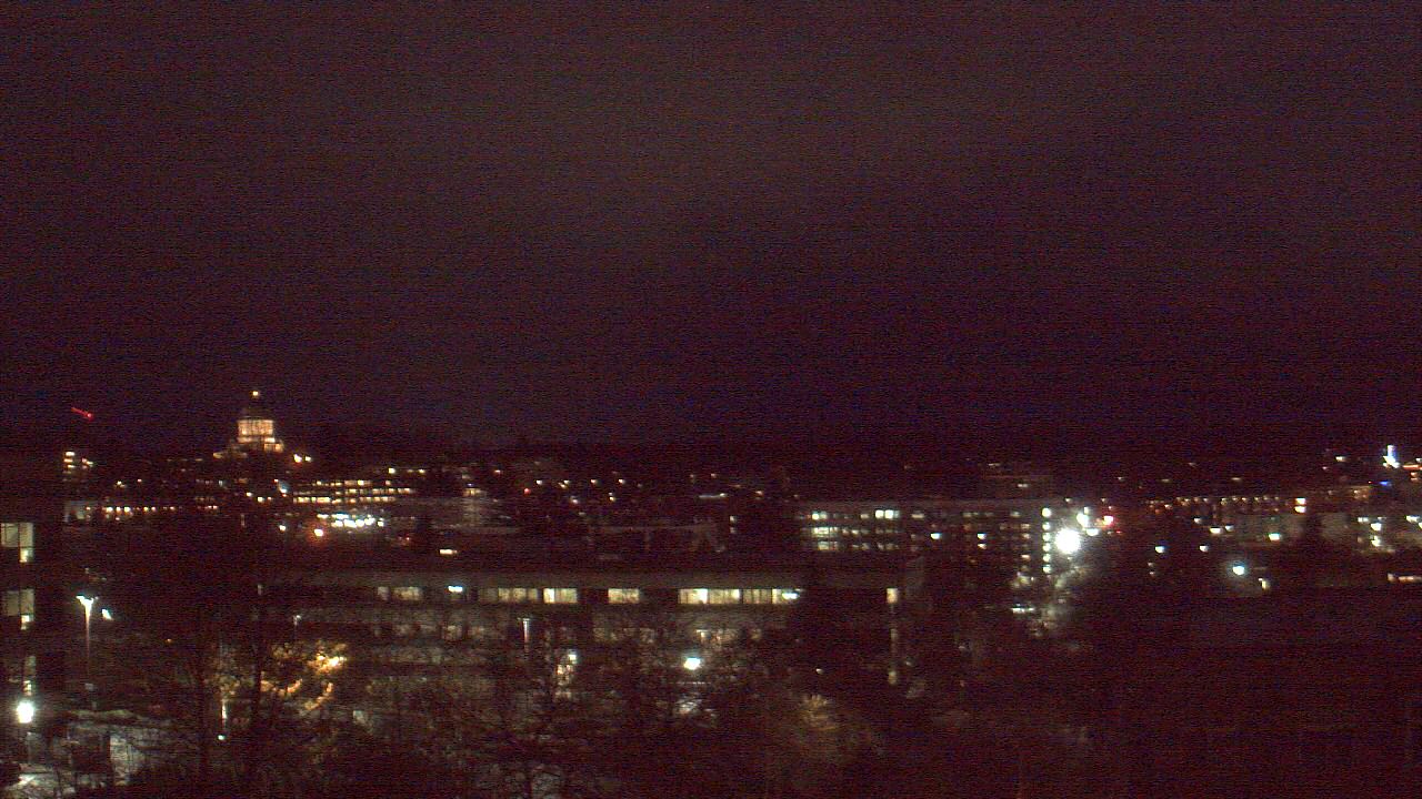 Thumbnail for current weather camera view from Avanti HS in Olympia, Washington