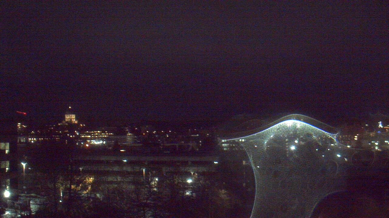 Thumbnail for current weather camera view from Avanti HS in Olympia, Washington