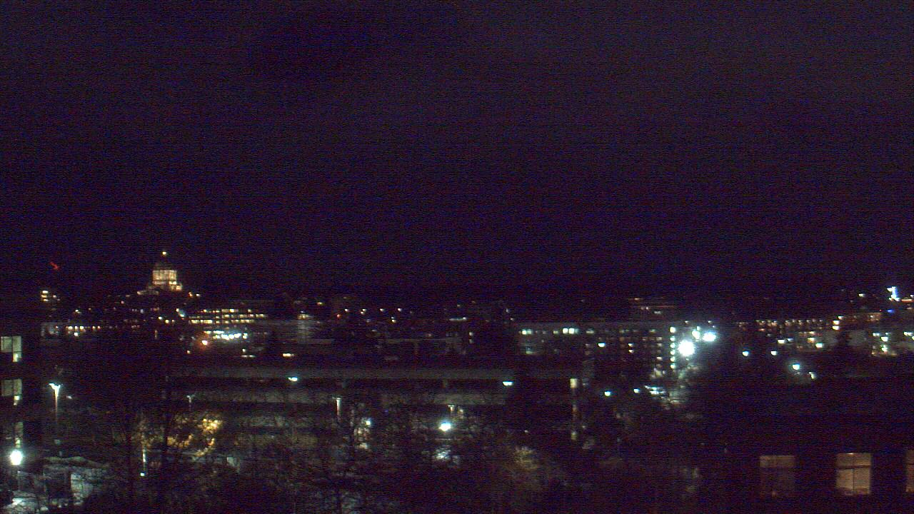 Thumbnail for current weather camera view from Avanti HS in Olympia, Washington