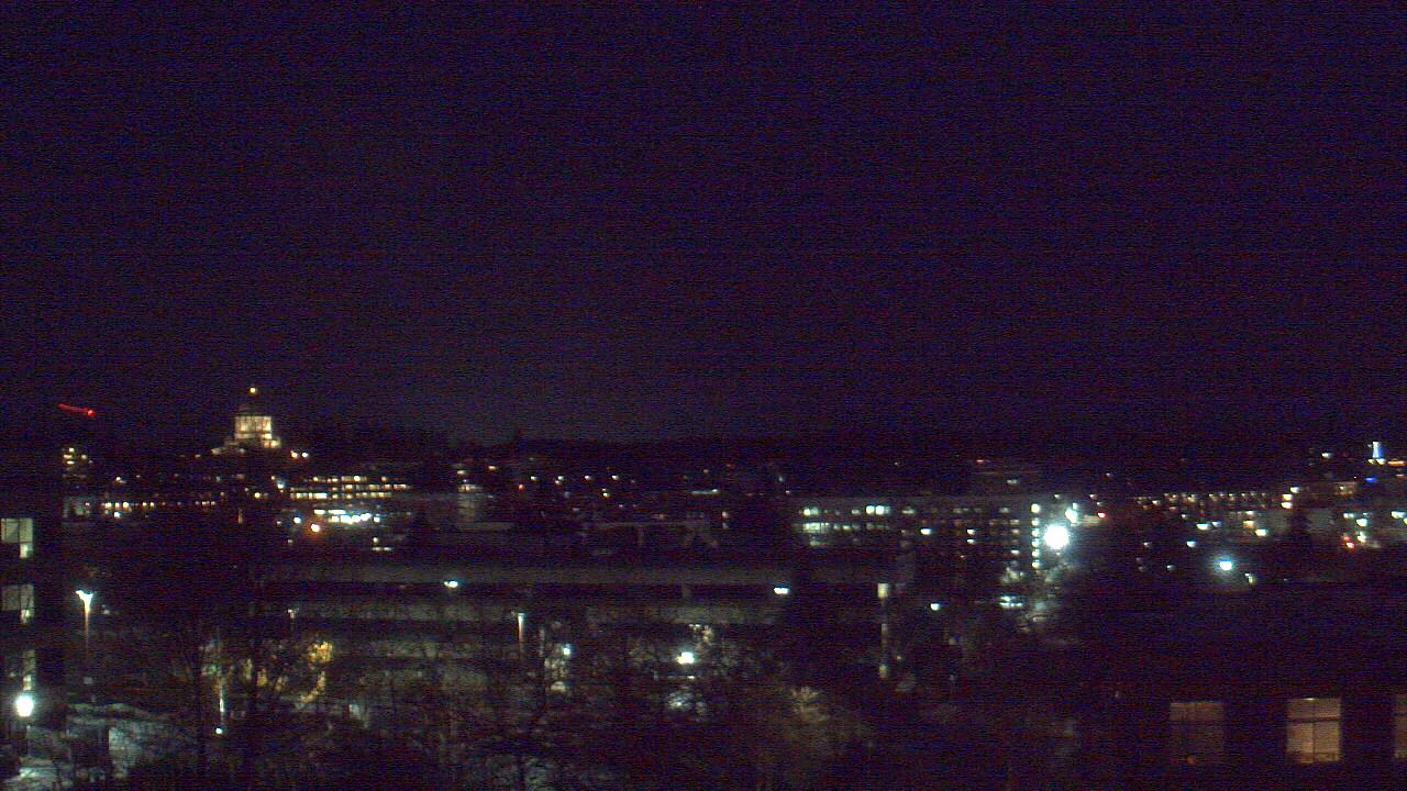 Thumbnail for current weather camera view from Avanti HS in Olympia, Washington