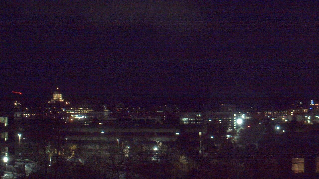 Thumbnail for current weather camera view from Avanti HS in Olympia, Washington