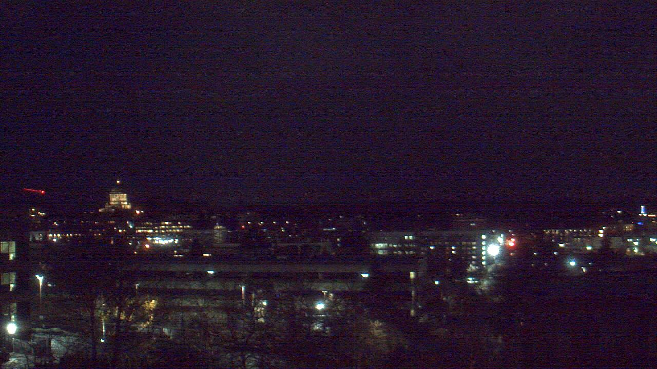 Thumbnail for current weather camera view from Avanti HS in Olympia, Washington