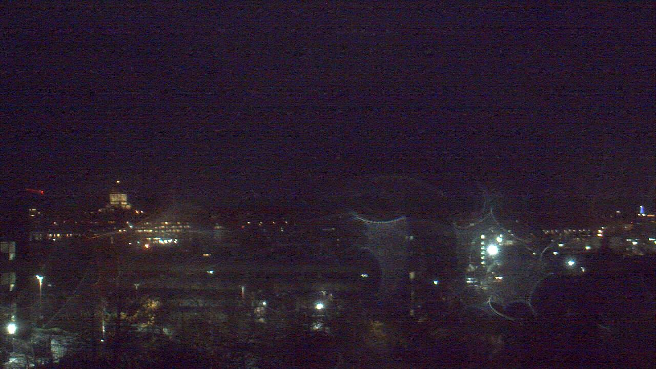 Thumbnail for current weather camera view from Avanti HS in Olympia, Washington