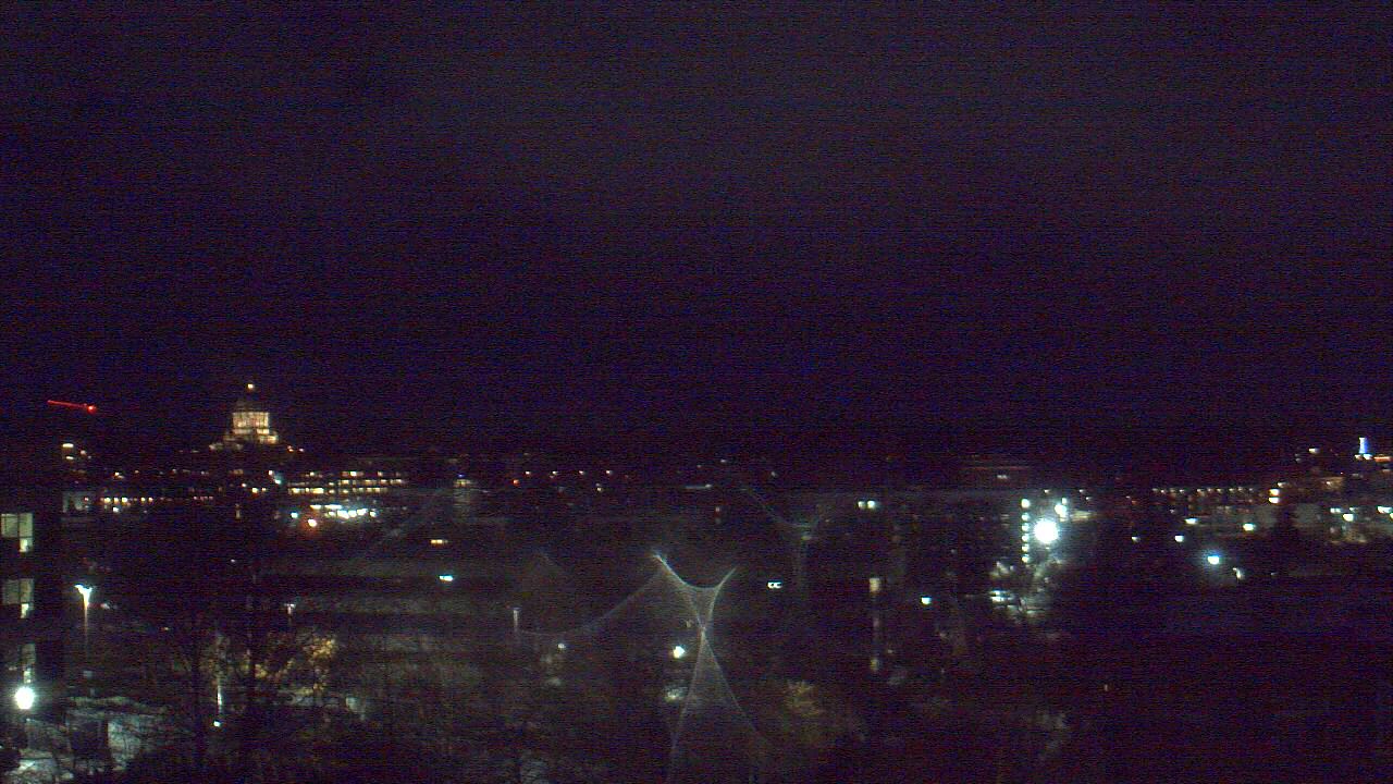 Thumbnail for current weather camera view from Avanti HS in Olympia, Washington
