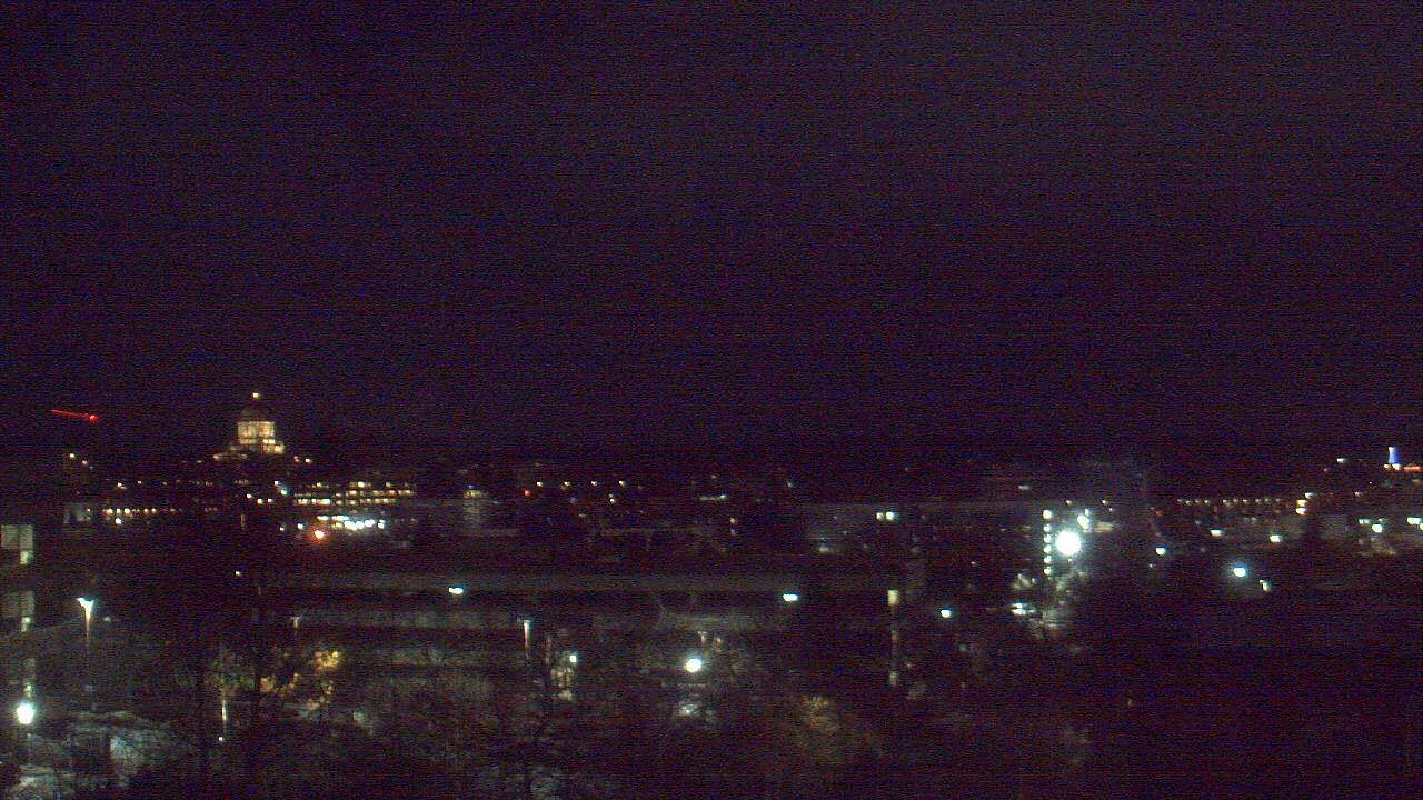 Thumbnail for current weather camera view from Avanti HS in Olympia, Washington