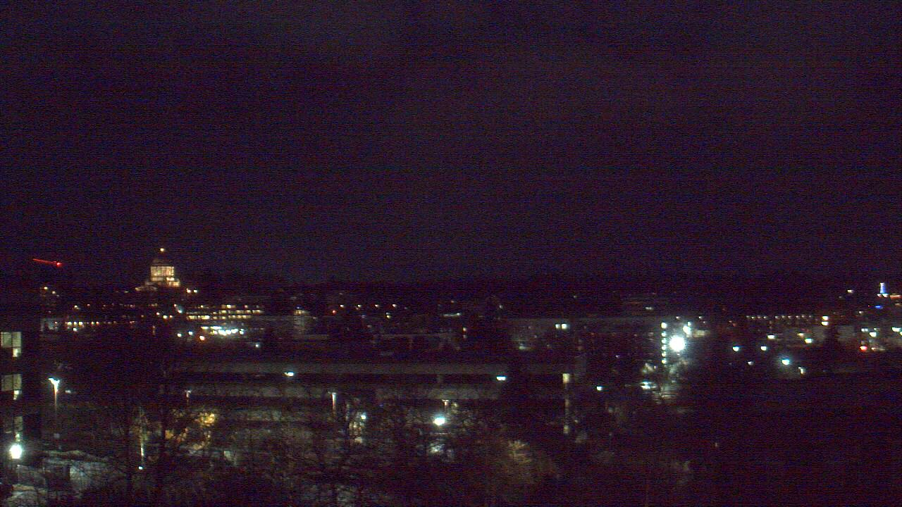 Thumbnail for current weather camera view from Avanti HS in Olympia, Washington