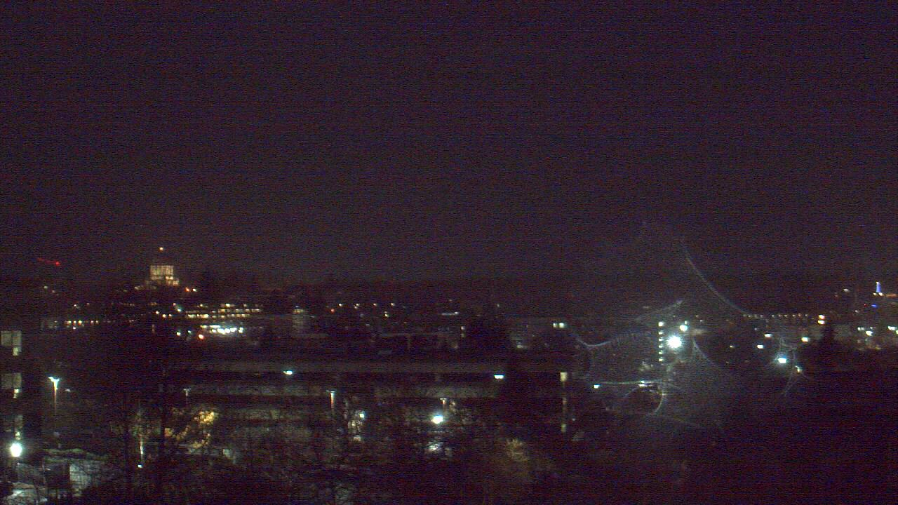 Thumbnail for current weather camera view from Avanti HS in Olympia, Washington