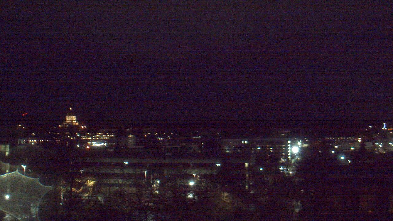 Thumbnail for current weather camera view from Avanti HS in Olympia, Washington
