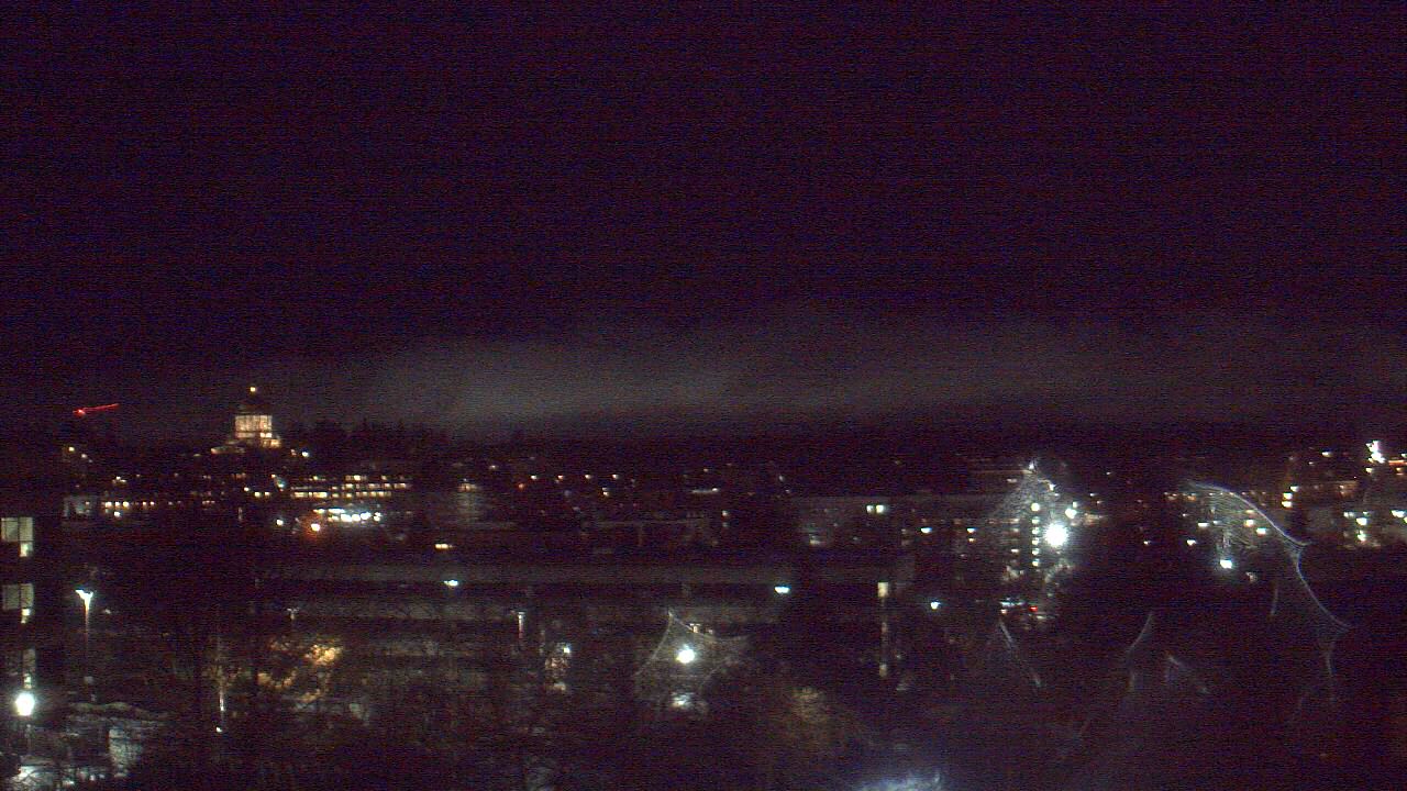 Thumbnail for current weather camera view from Avanti HS in Olympia, Washington