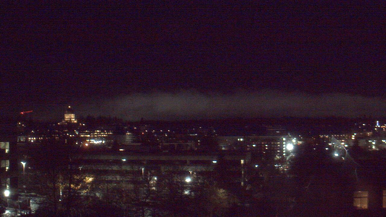 Thumbnail for current weather camera view from Avanti HS in Olympia, Washington