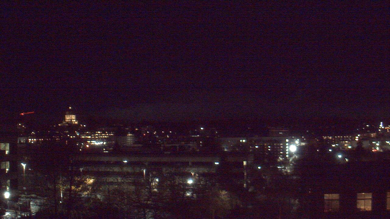 Thumbnail for current weather camera view from Avanti HS in Olympia, Washington