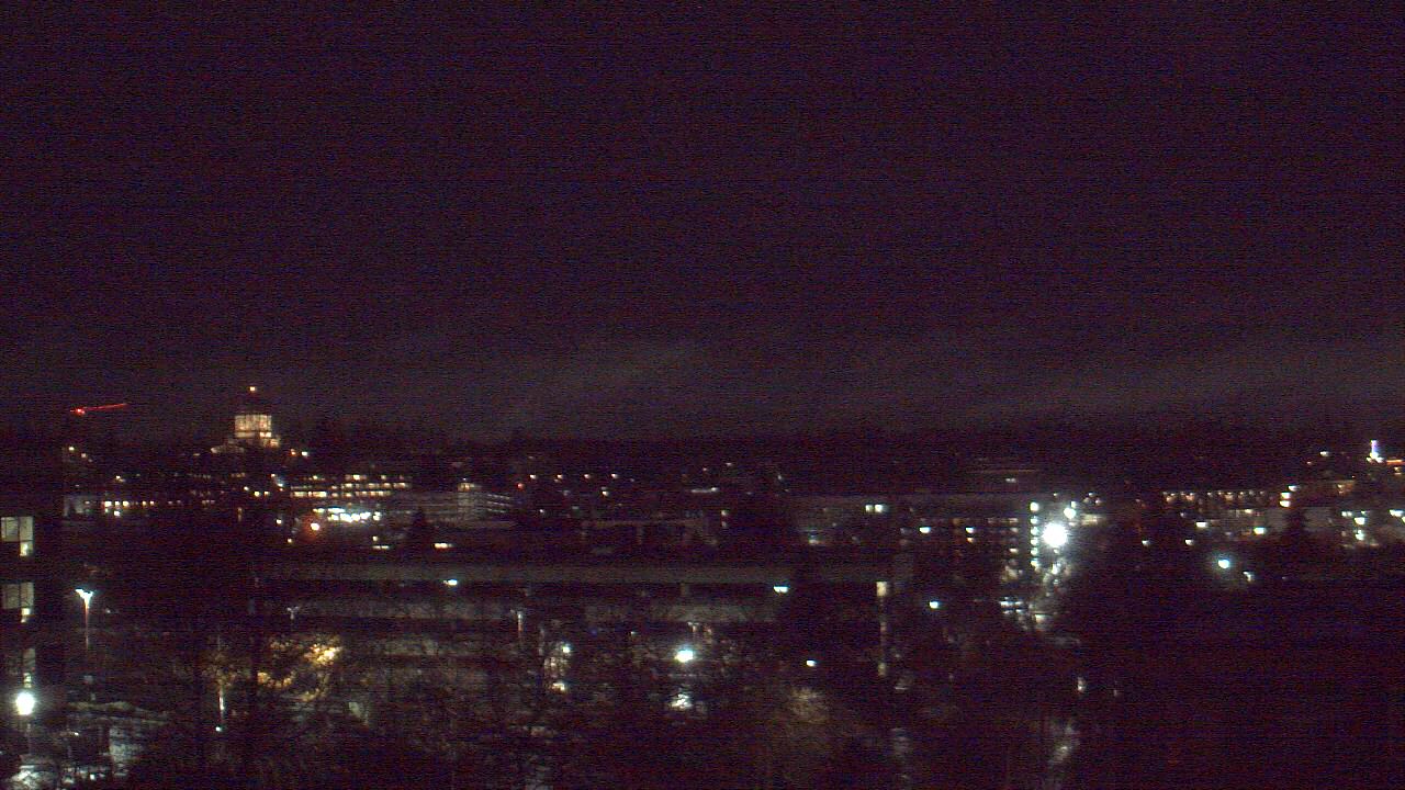 Thumbnail for current weather camera view from Avanti HS in Olympia, Washington