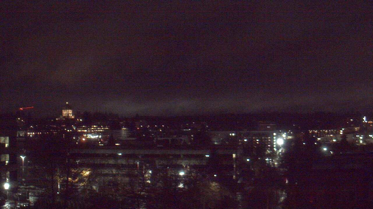 Thumbnail for current weather camera view from Avanti HS in Olympia, Washington
