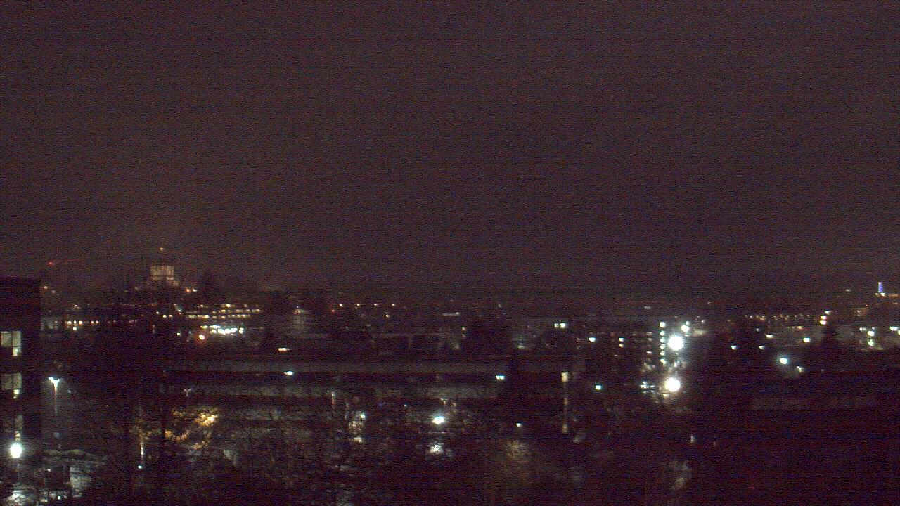 Thumbnail for current weather camera view from Avanti HS in Olympia, Washington