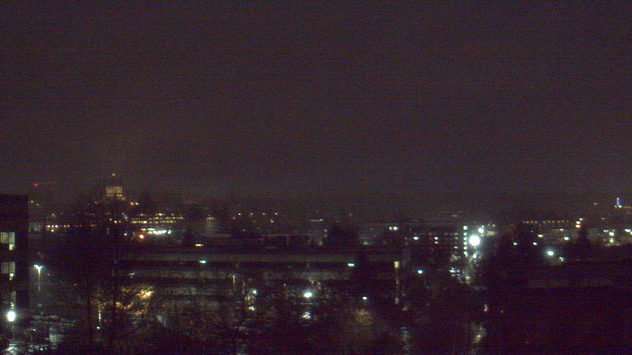 Thumbnail for current weather camera view from Avanti HS in Olympia, Washington