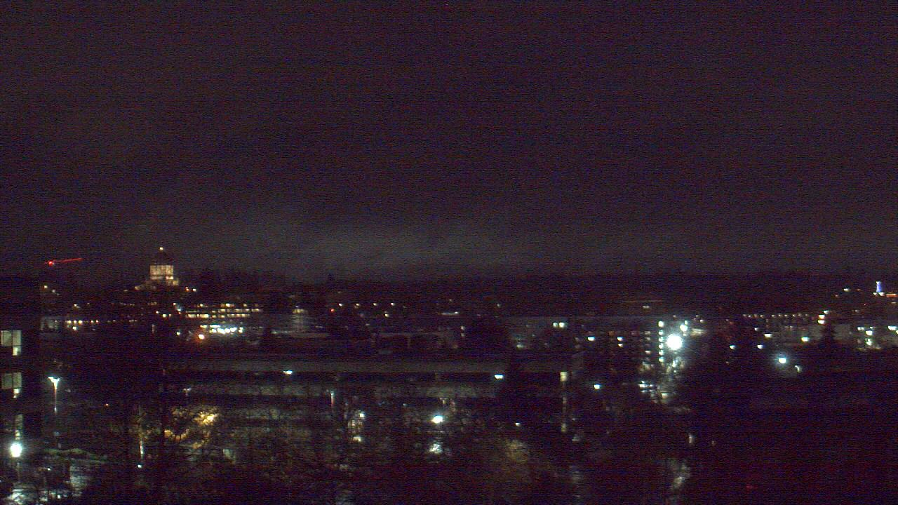 Thumbnail for current weather camera view from Avanti HS in Olympia, Washington