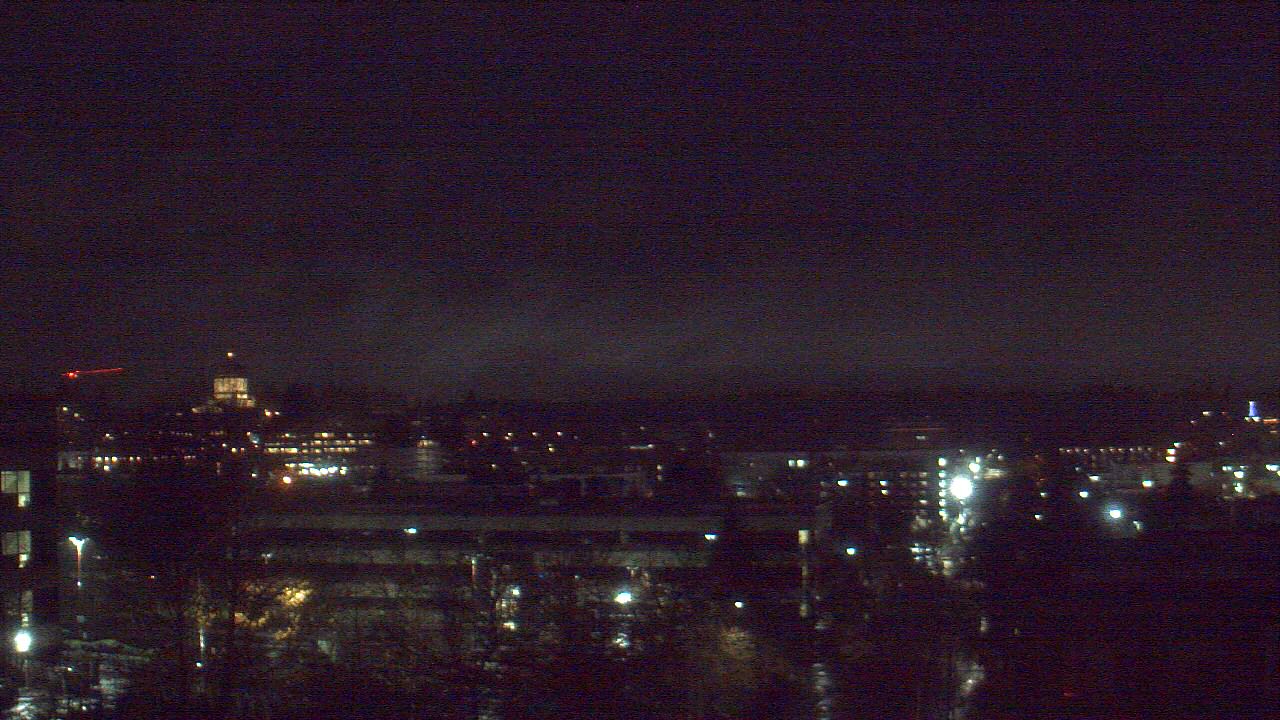 Thumbnail for current weather camera view from Avanti HS in Olympia, Washington