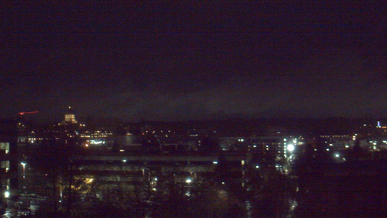 Thumbnail for current weather camera view from Avanti HS in Olympia, Washington