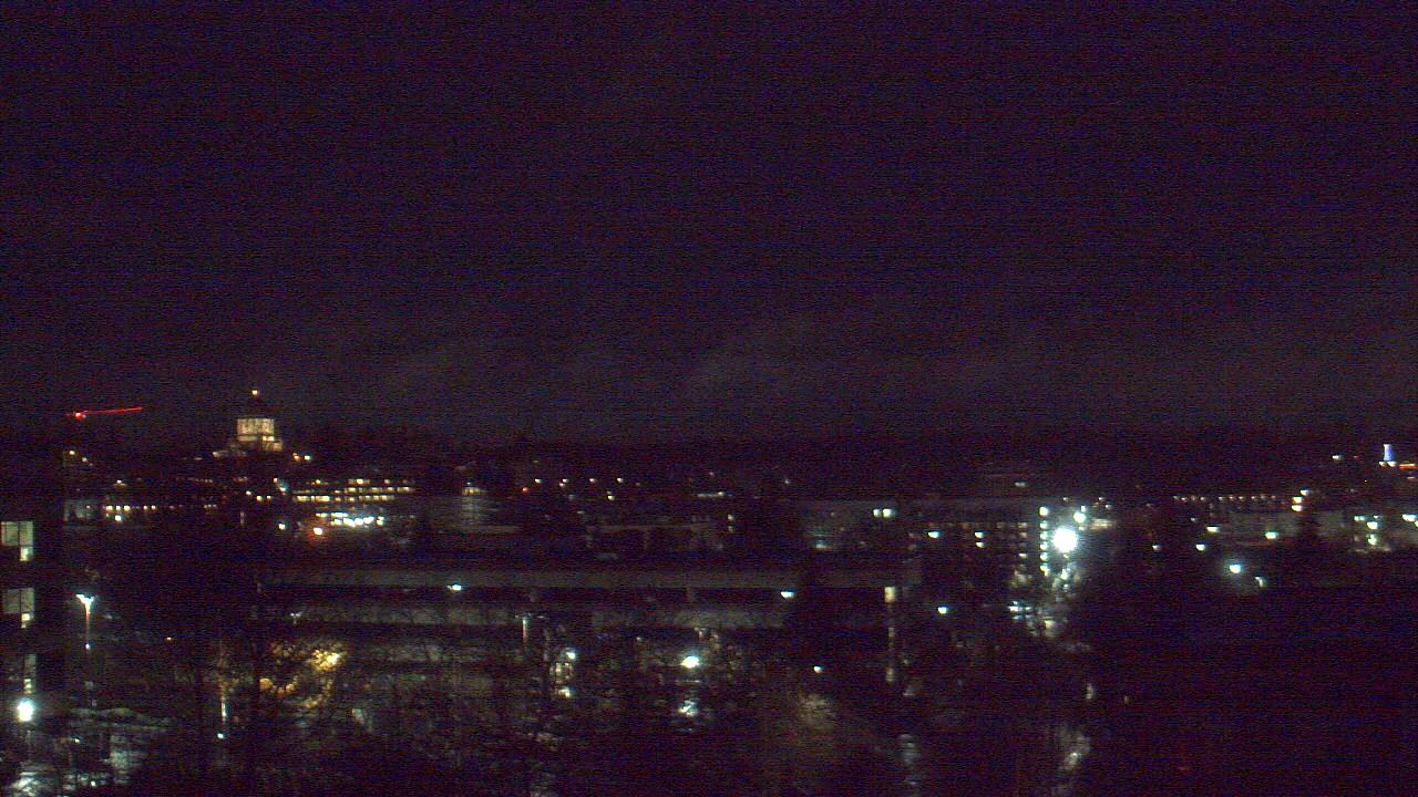 Thumbnail for current weather camera view from Avanti HS in Olympia, Washington