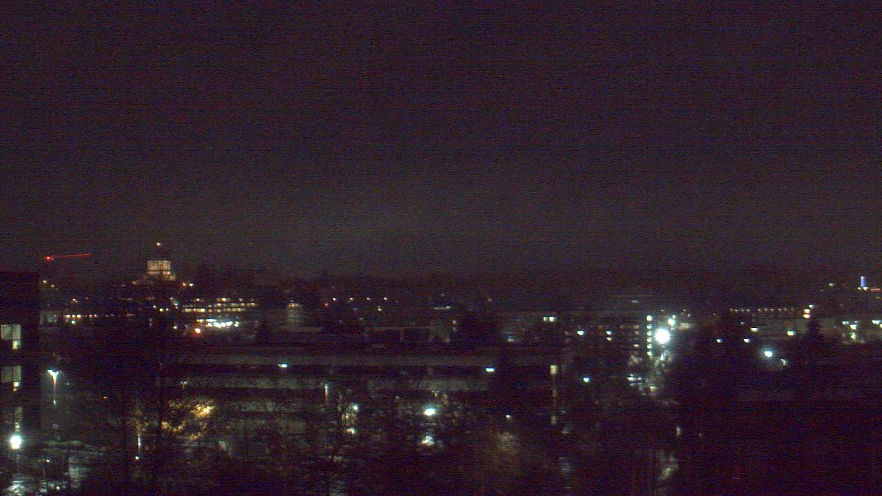 Thumbnail for current weather camera view from Avanti HS in Olympia, Washington