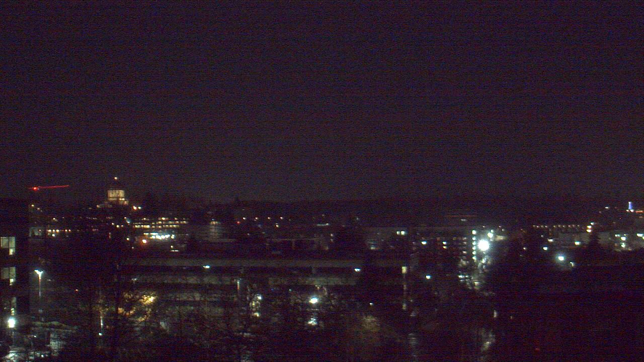 Thumbnail for current weather camera view from Avanti HS in Olympia, Washington