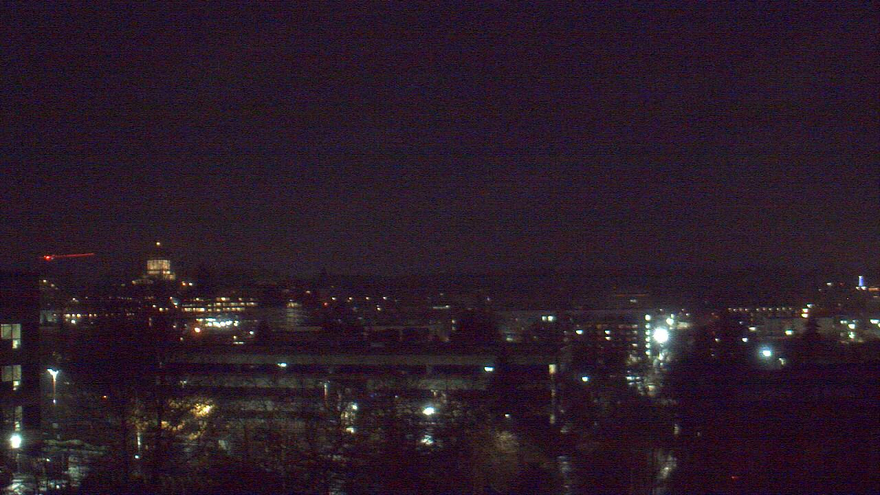 Thumbnail for current weather camera view from Avanti HS in Olympia, Washington