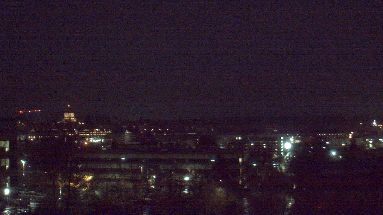 Thumbnail for current weather camera view from Avanti HS in Olympia, Washington